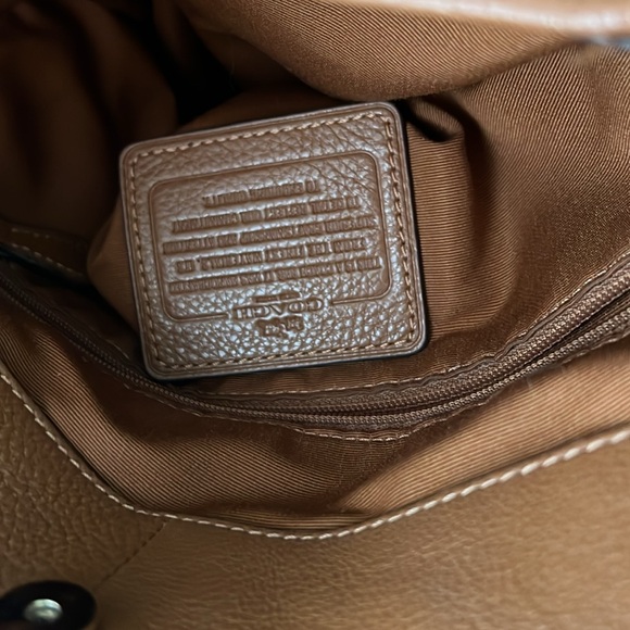 Coach camel brown handbag. - Picture 4 of 5